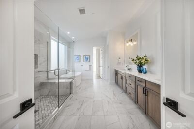 11262 SE 61st Place , Bellevue, WA 98006 - Photo 28