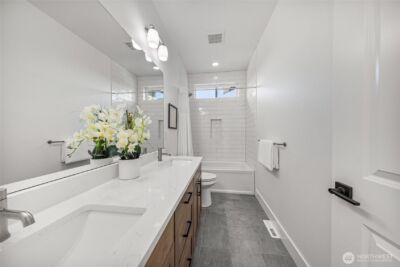 11262 SE 61st Place , Bellevue, WA 98006 - Photo 34