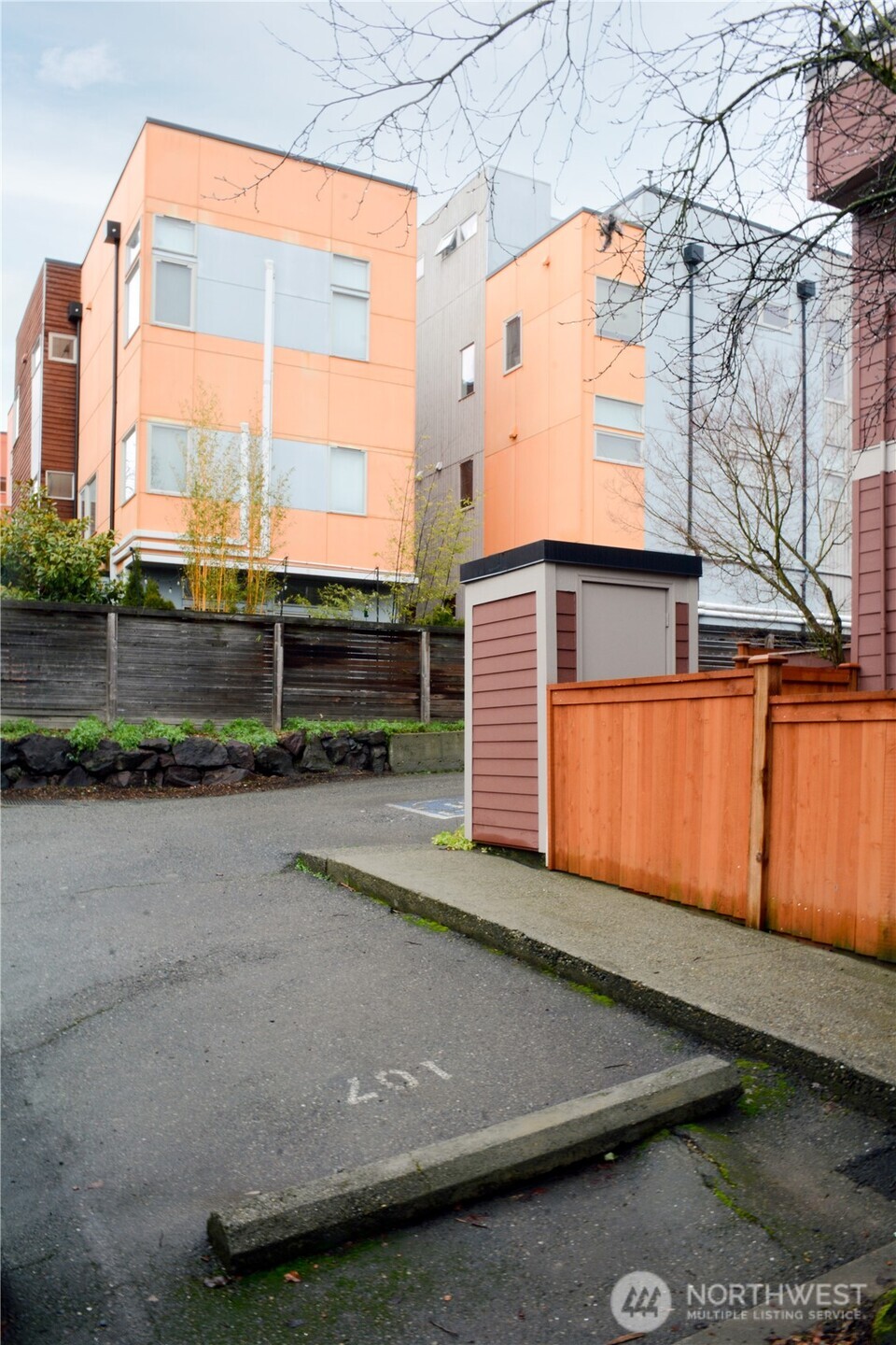 107 16th Avenue #107, Seattle, WA 98122-5610