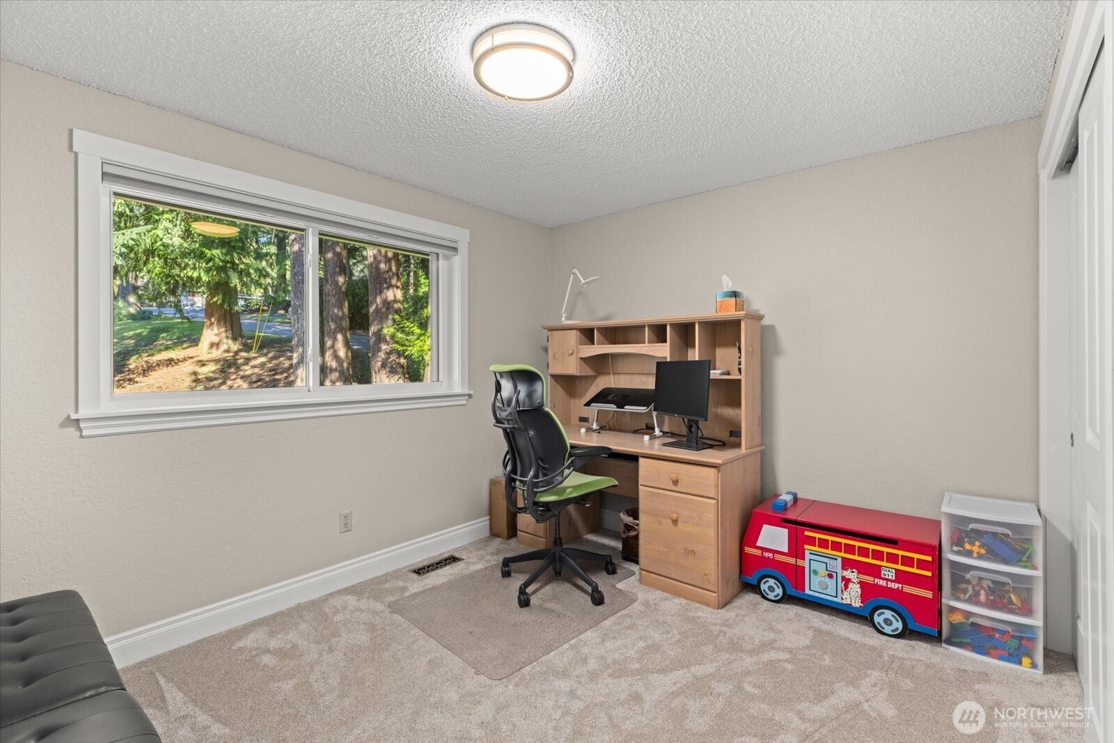 3718 NE 189th Place , Lake Forest Park, WA 98155