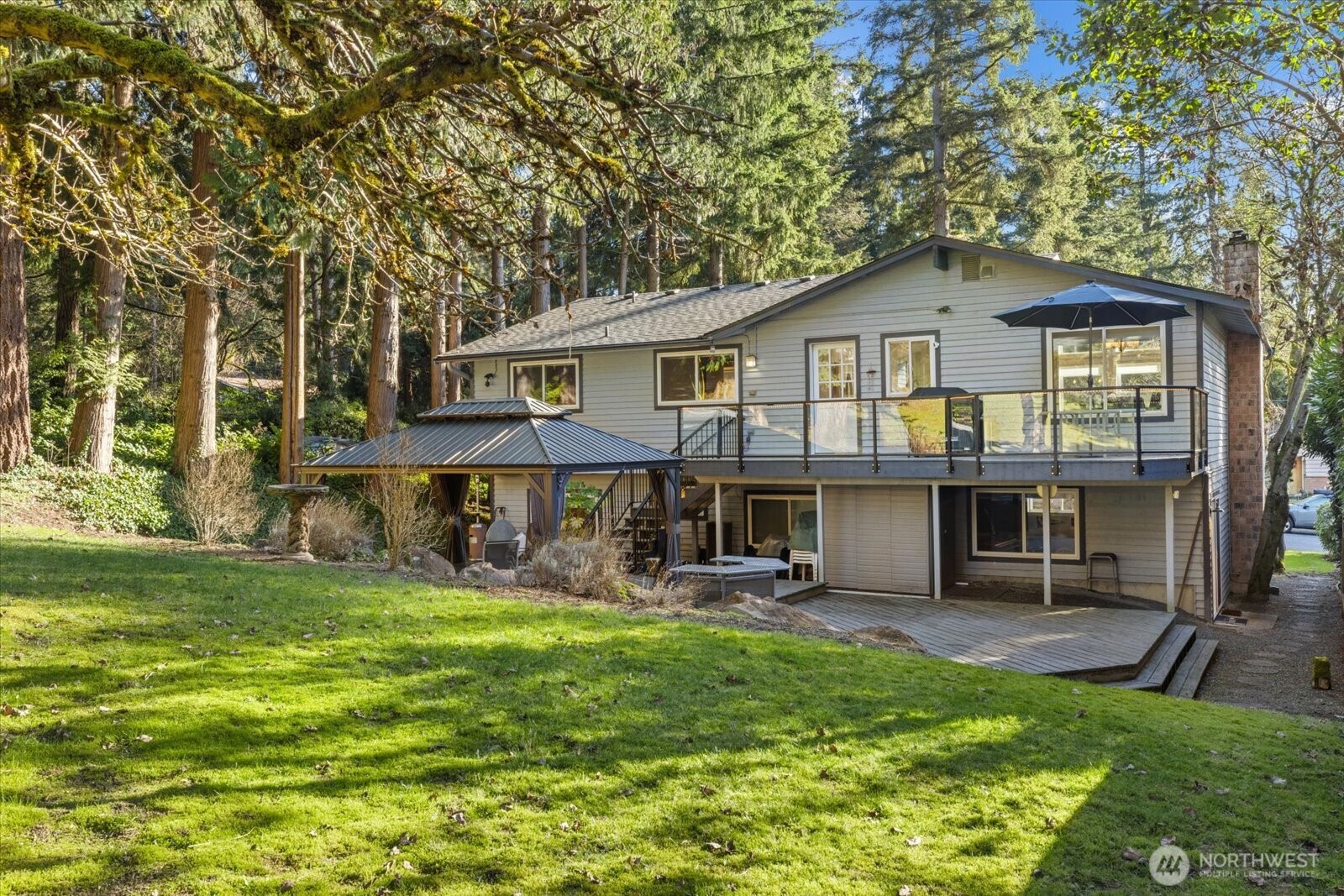 3718 NE 189th Place , Lake Forest Park, WA 98155