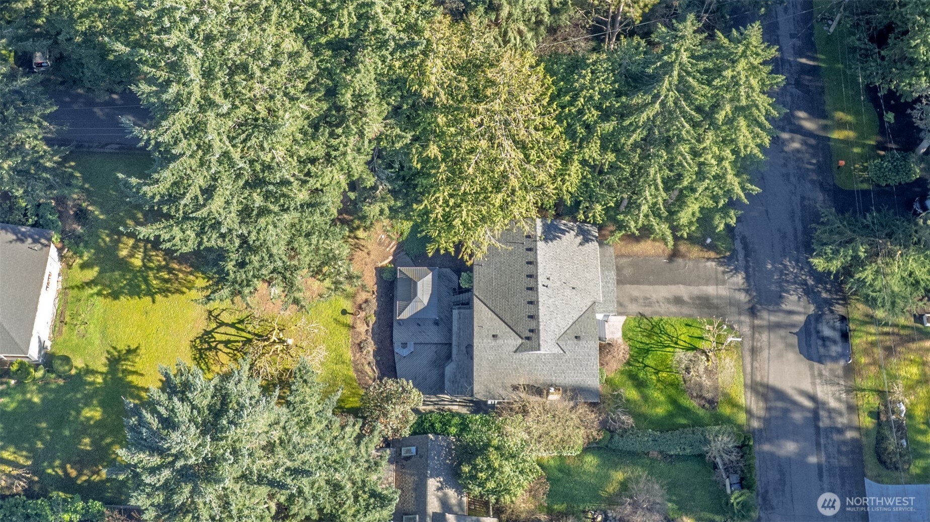 3718 NE 189th Place , Lake Forest Park, WA 98155