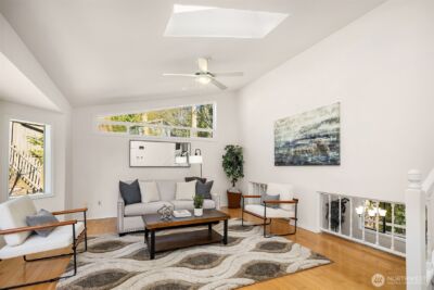 762 222nd Place NE, Sammamish, WA 98074 - Photo 4