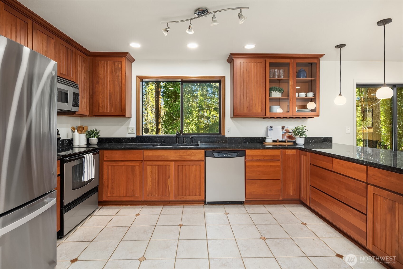 762 222nd Place NE, Sammamish, WA 98074