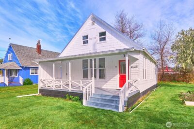 4302 L Place , Seaview, WA 98644 - Photo 1