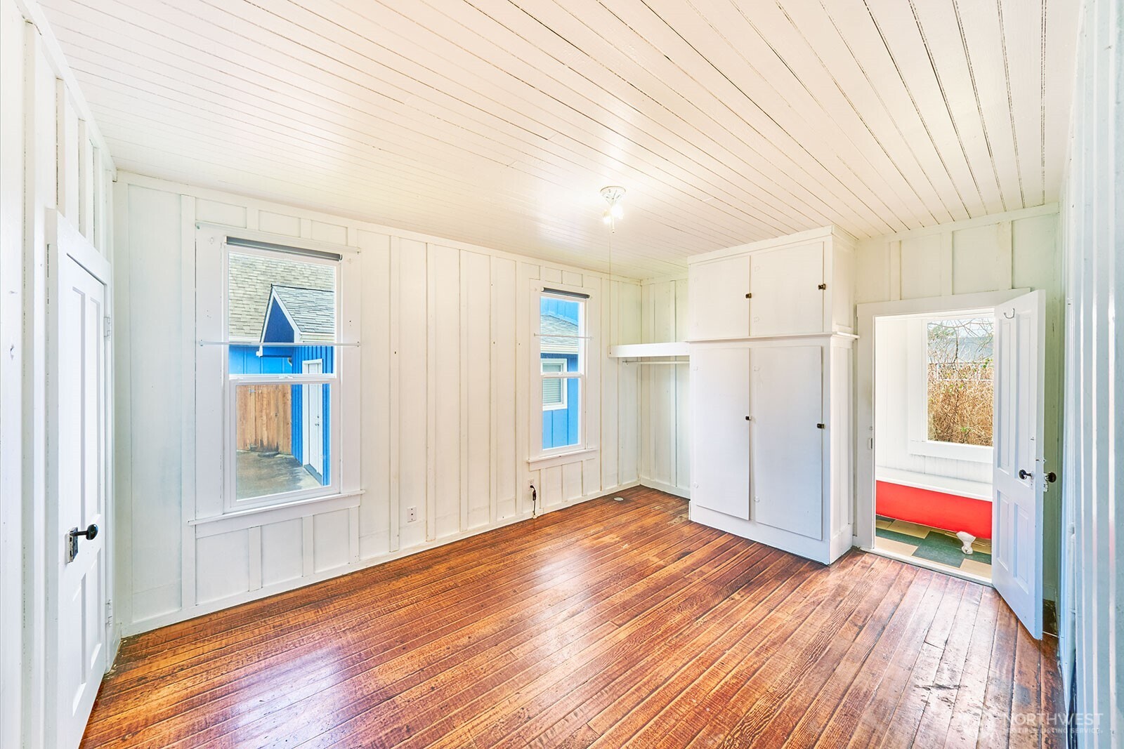 4302 L Place , Seaview, WA 98644