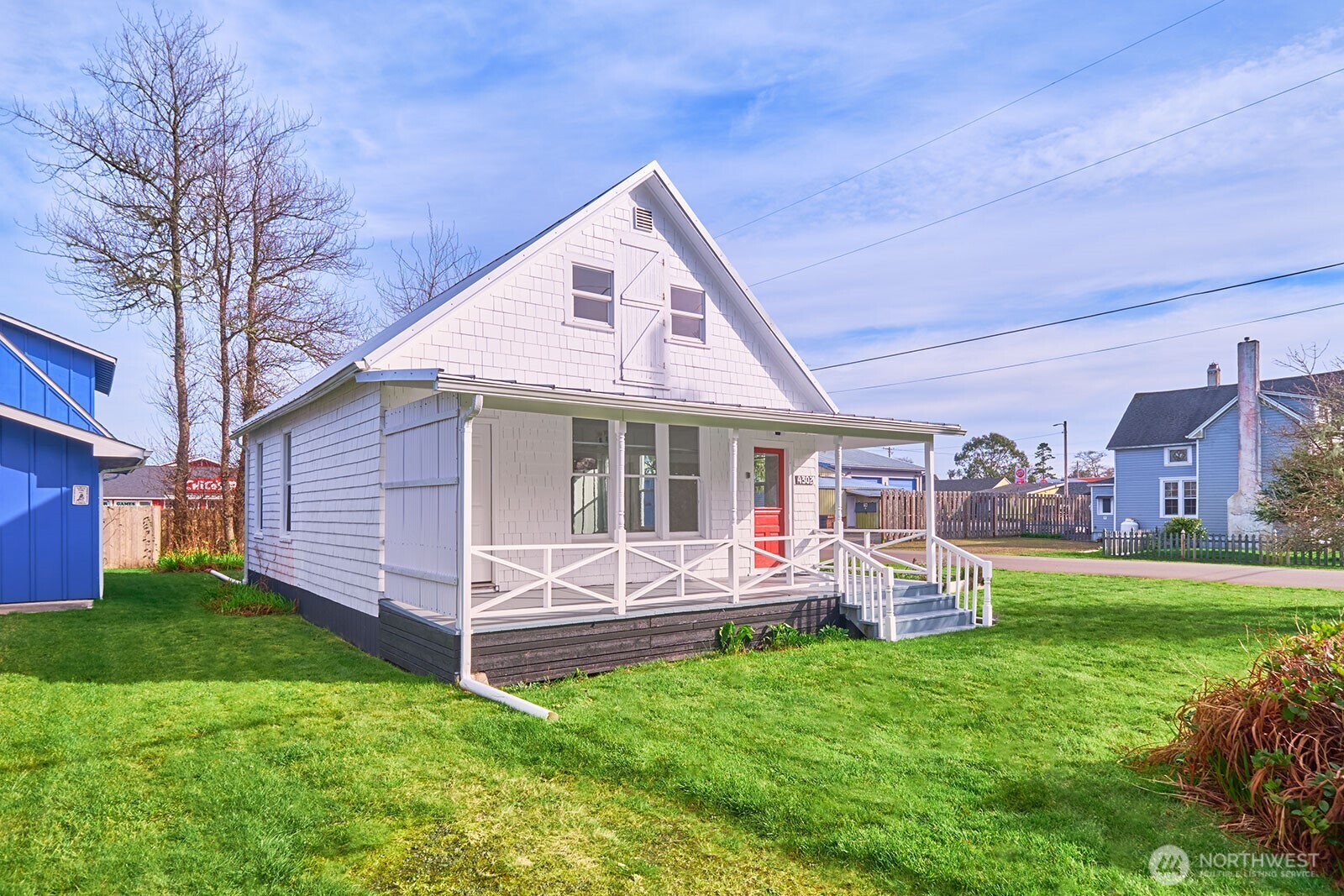 4302 L Place , Seaview, WA 98644