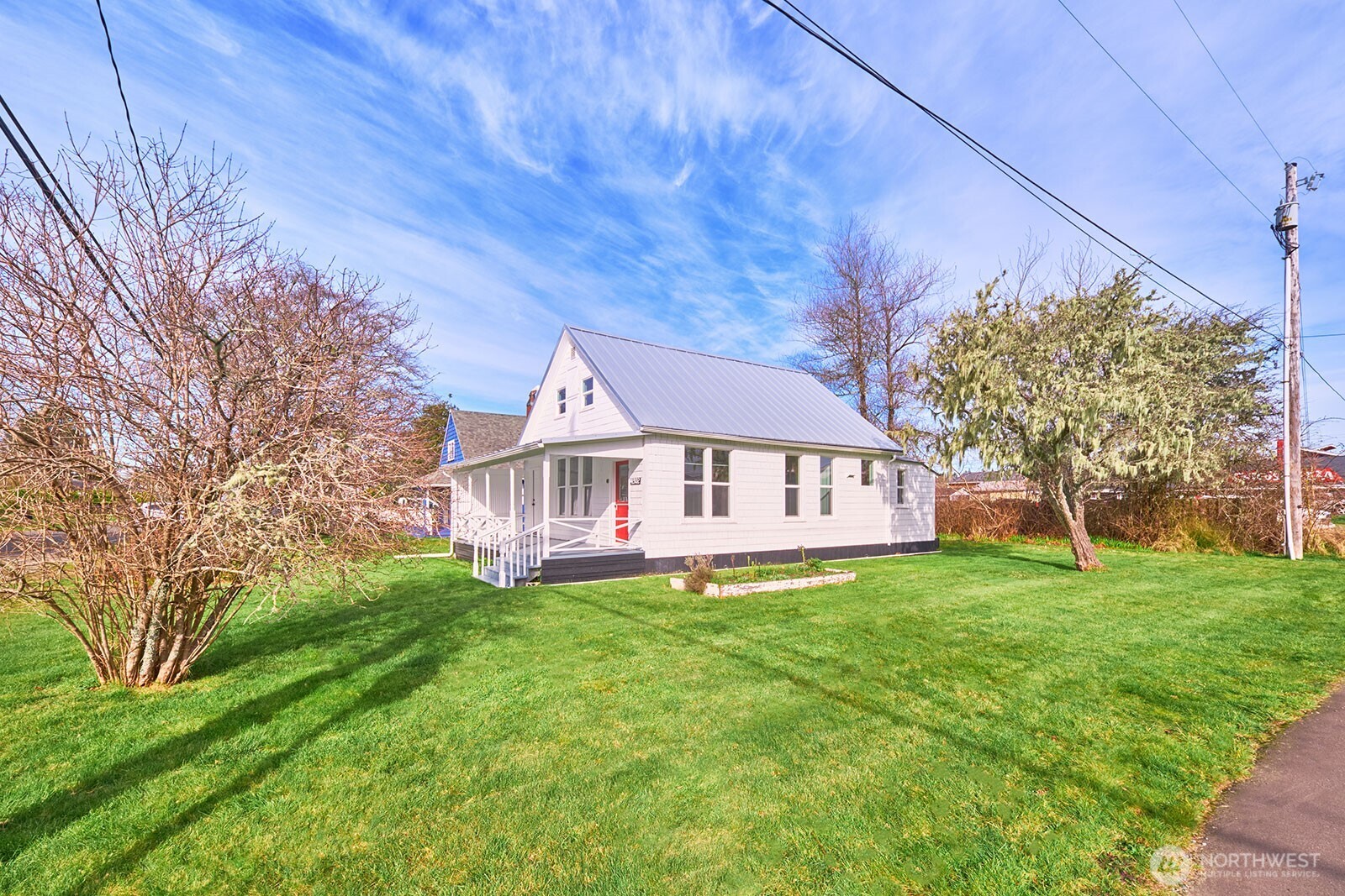 4302 L Place , Seaview, WA 98644