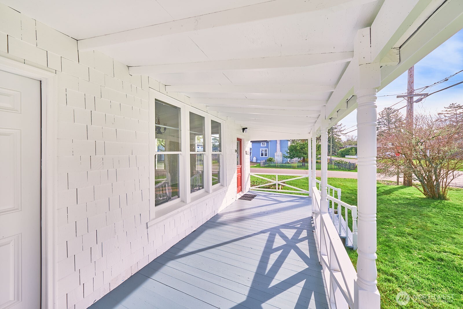 4302 L Place , Seaview, WA 98644