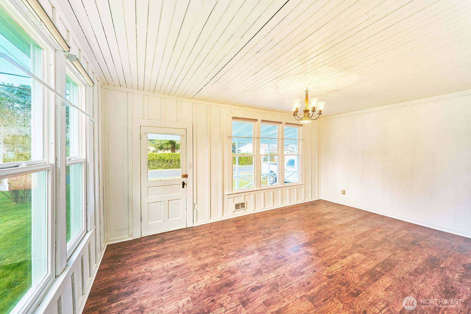 4302 L Place , Seaview, WA 98644