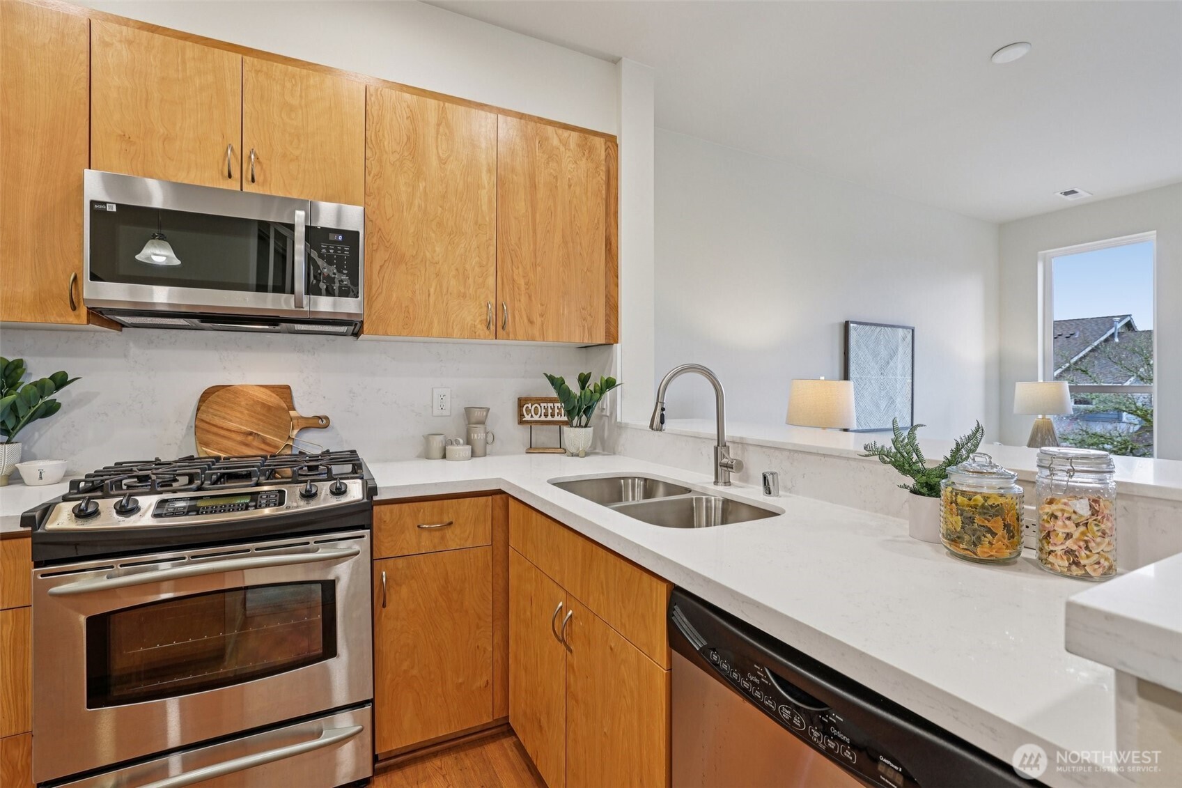 93 Sky Ridge Rd #505, Issaquah, WA 98027