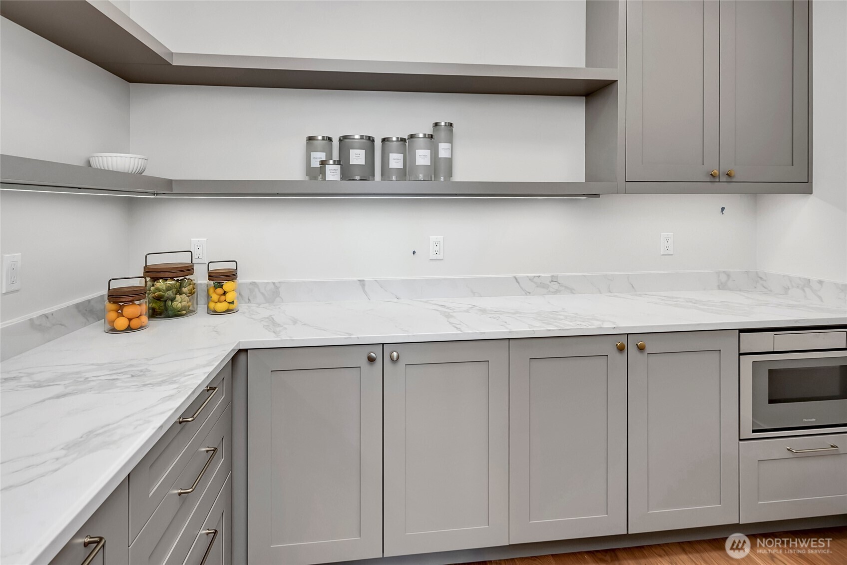 6950 SE Maker Street , Mercer Island, WA 98040