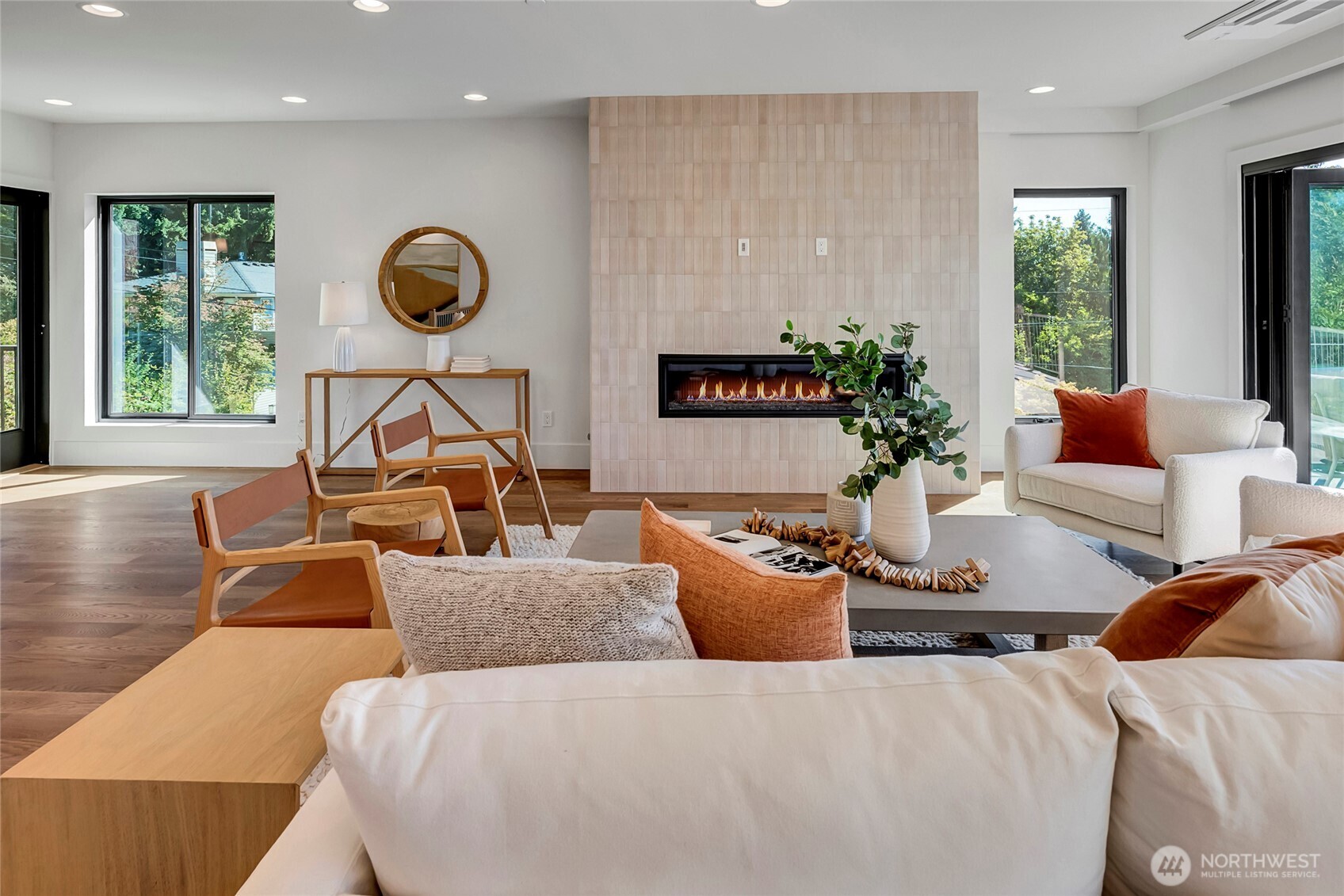 6950 SE Maker Street , Mercer Island, WA 98040