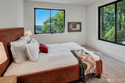 6950 SE Maker Street , Mercer Island, WA 98040 - Photo 28