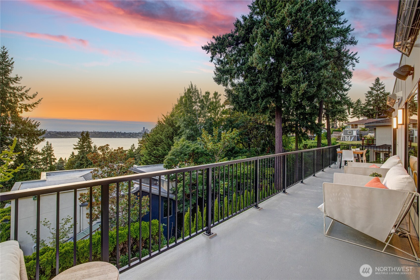 6950 SE Maker Street , Mercer Island, WA 98040
