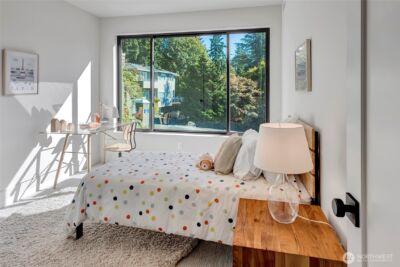 6950 SE Maker Street , Mercer Island, WA 98040 - Photo 32