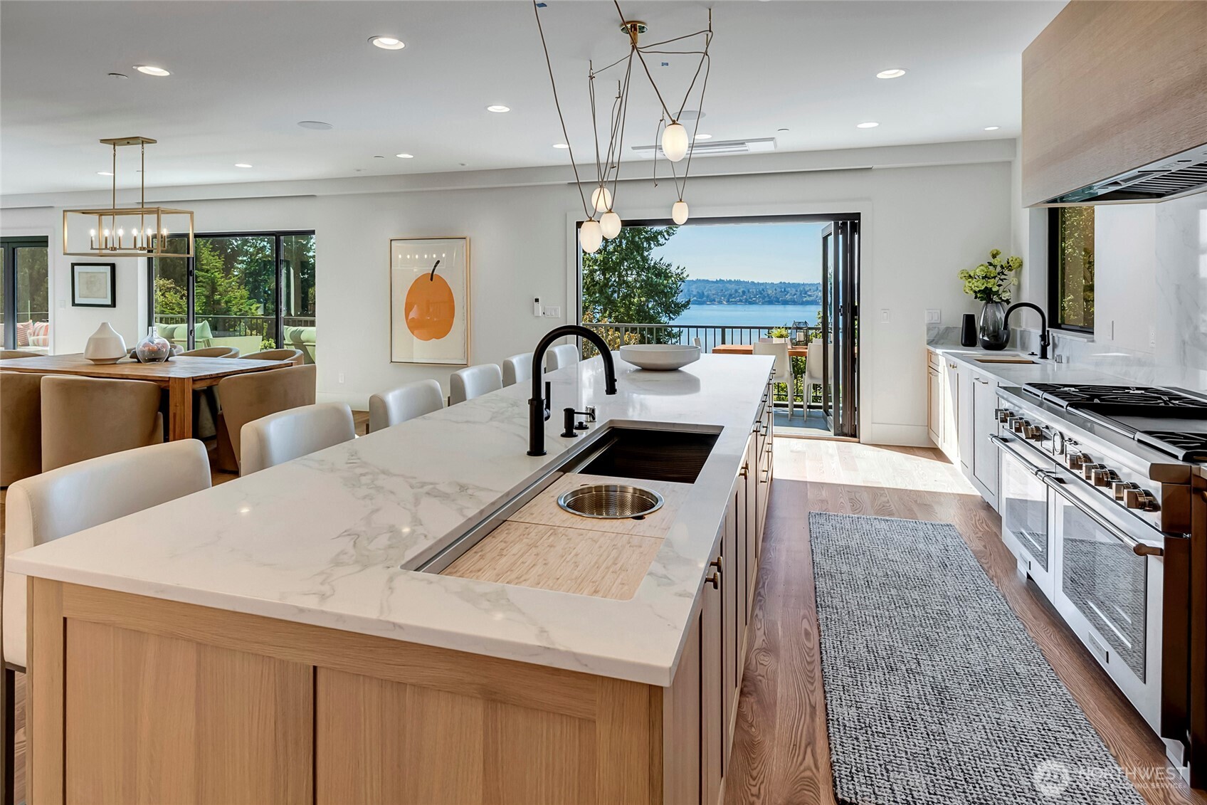 6950 SE Maker Street , Mercer Island, WA 98040