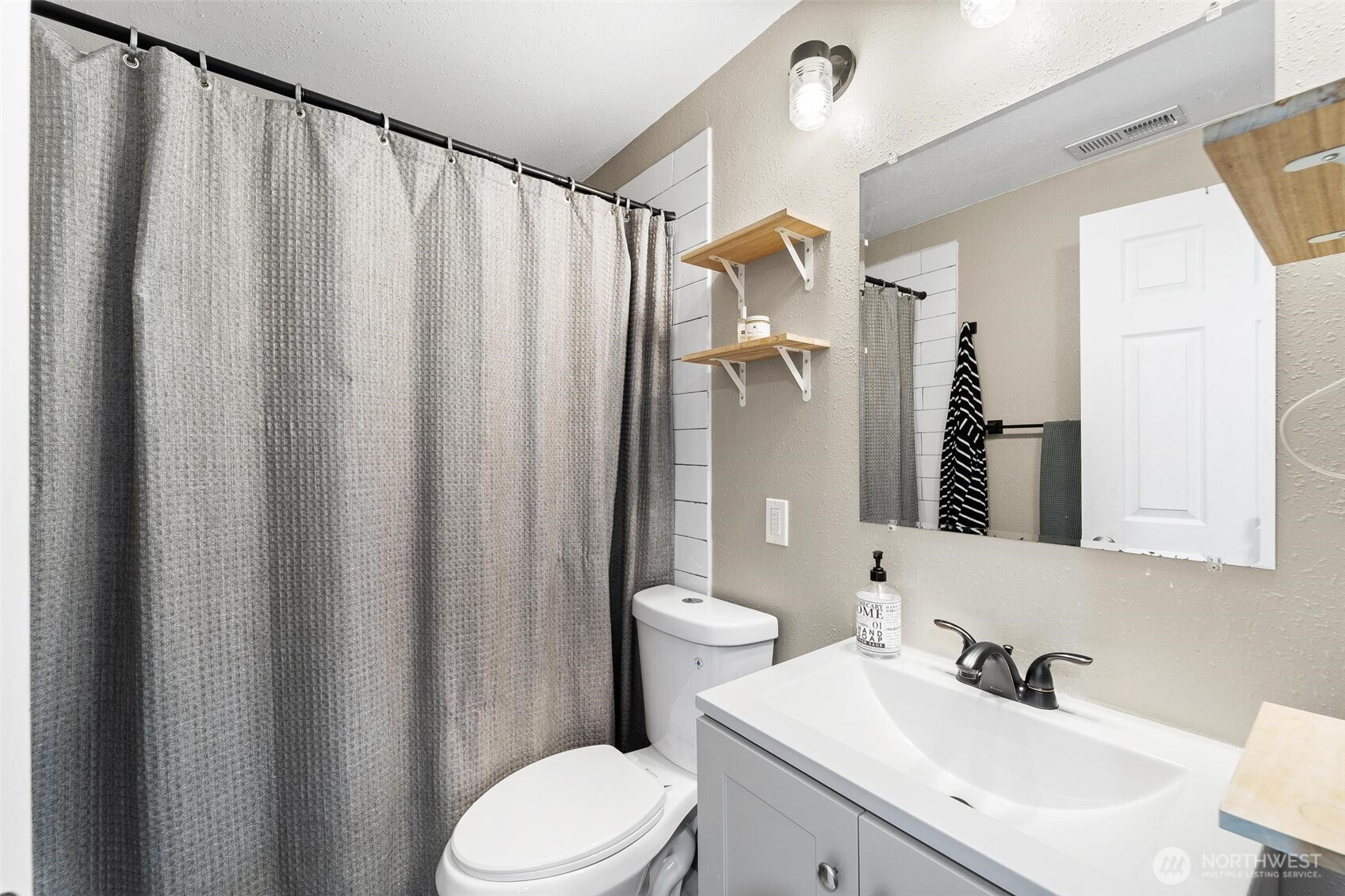 18308 SE 145th Street , Renton, WA 98059-8006