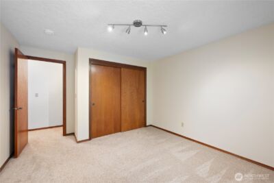 4415 Poplar Way , Longview, WA 98632 - Photo 14