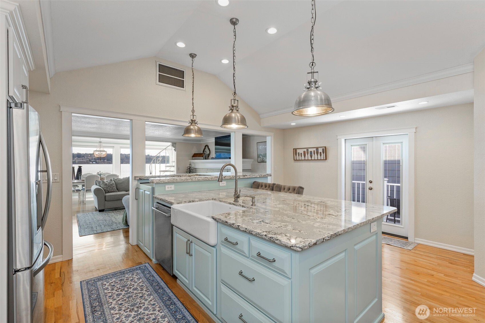 609 Shore DR , Bremerton, WA 98310