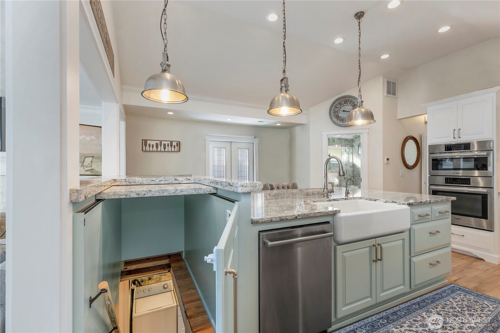 609 Shore DR , Bremerton, WA 98310