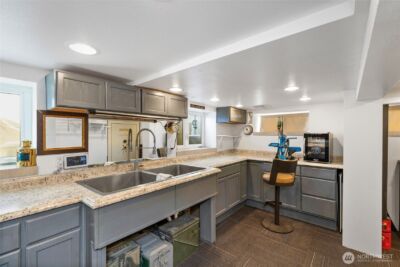 609 Shore DR , Bremerton, WA 98310 - Photo 32