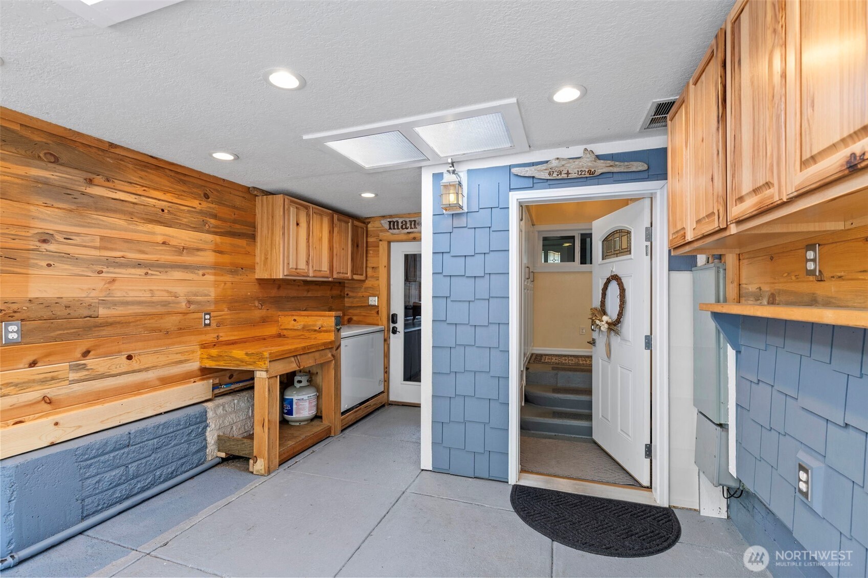 609 Shore DR , Bremerton, WA 98310