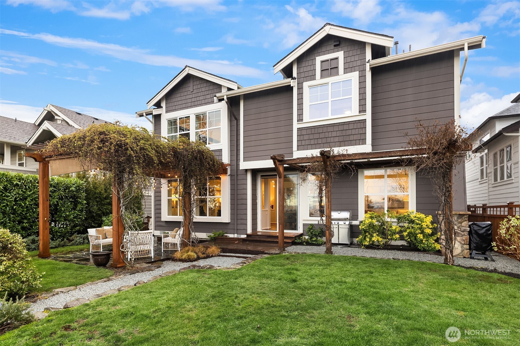 1485 24th Avenue NE, Issaquah, WA 98029