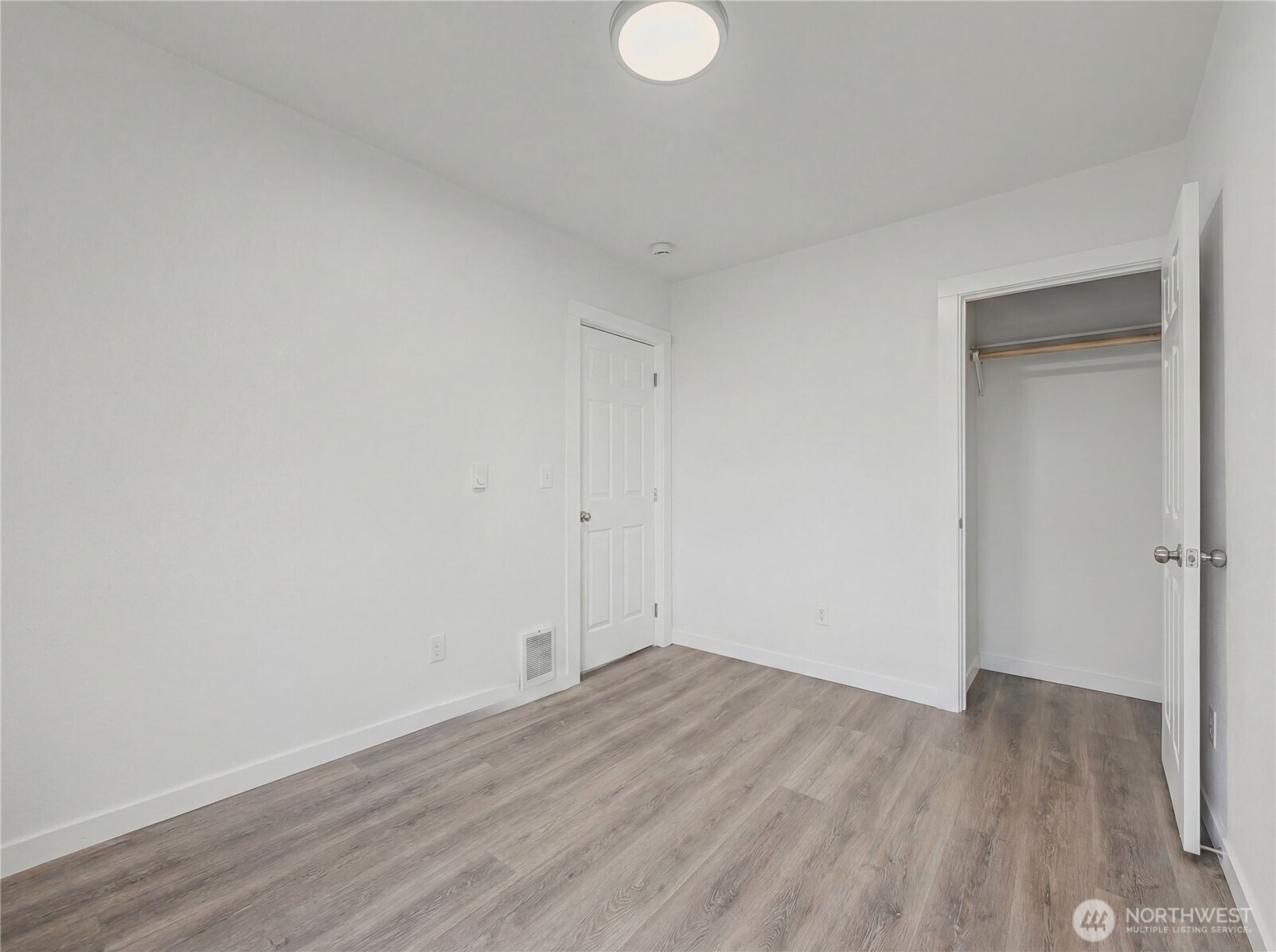 307 W Glover , Harrington, WA 99134