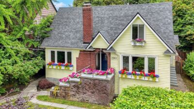 2463 26th Avenue E, Seattle, WA 98112 - Photo 2