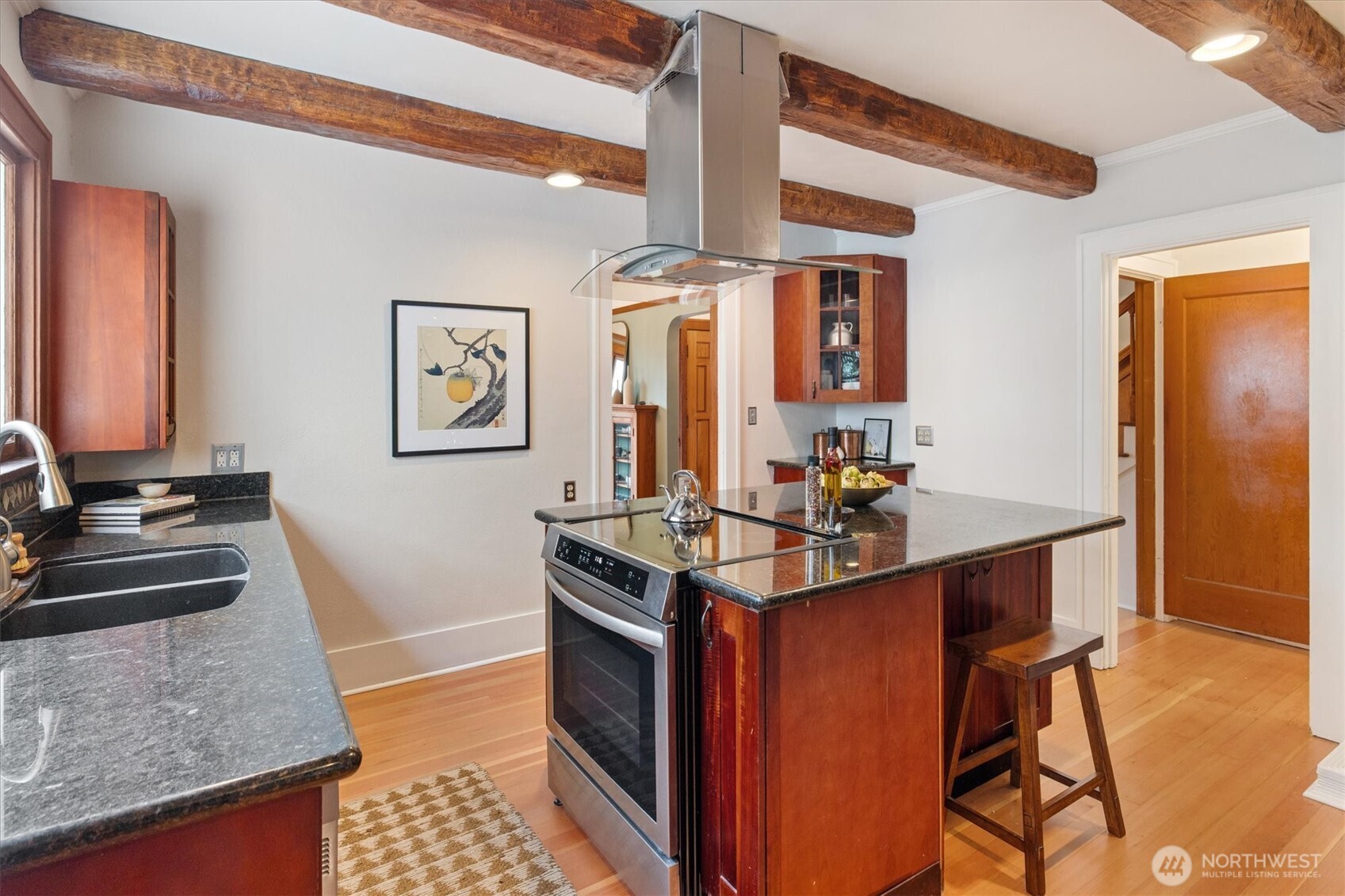 2463 26th Avenue E, Seattle, WA 98112