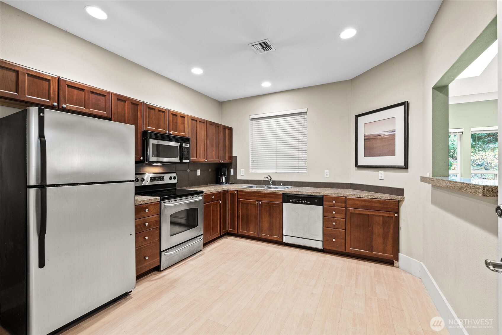 18930 Bothell-Everett Hwy #G103, Bothell, WA 98012