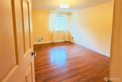 4717 W Lake Sammamish Pkwy SE #C305, Sammamish, WA 98027 - Photo 11