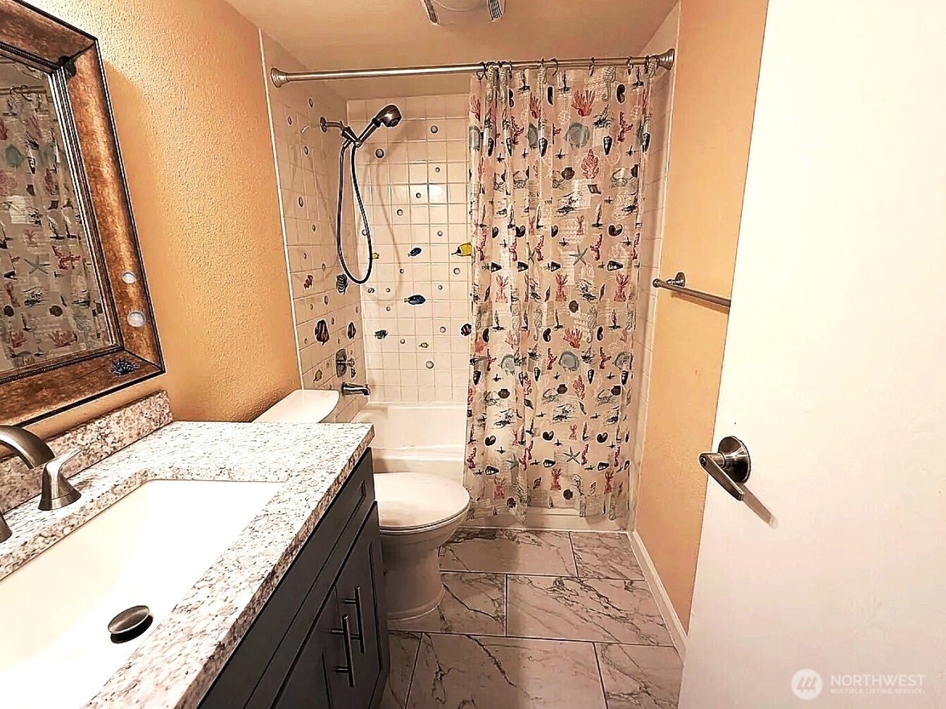 4717 W Lake Sammamish Pkwy SE #C305, Sammamish, WA 98027