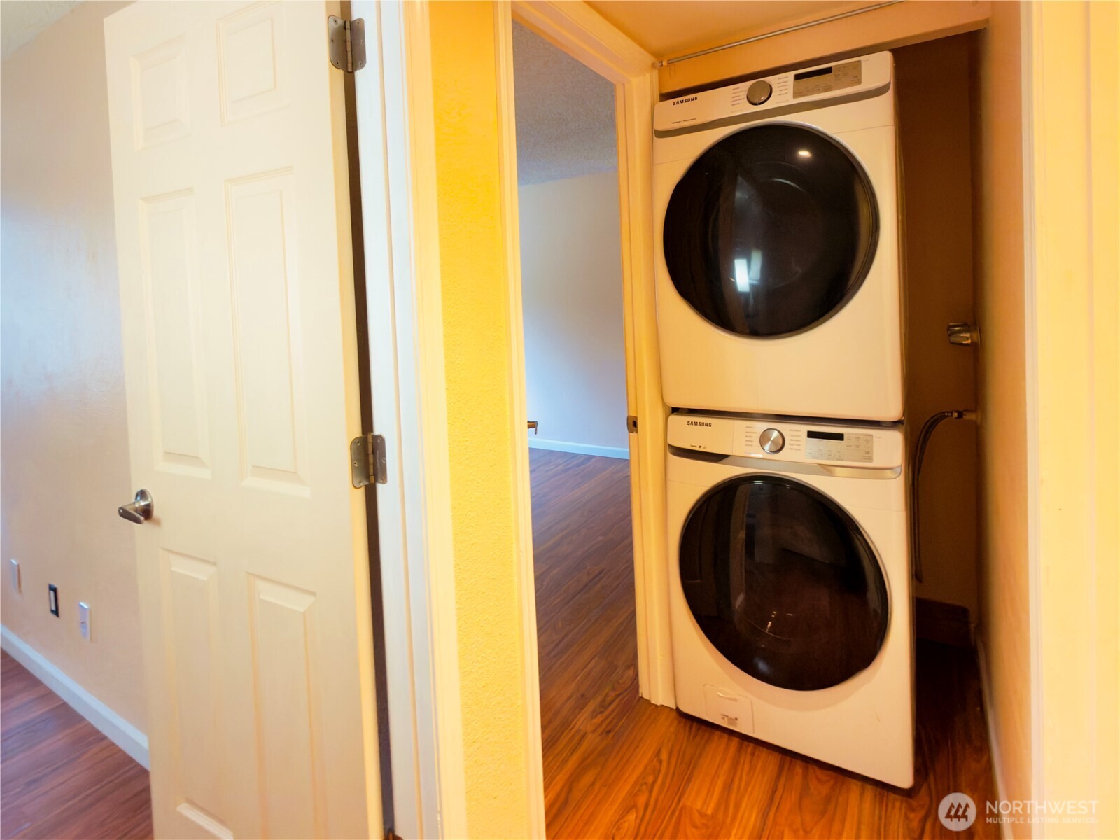 4717 W Lake Sammamish Pkwy SE #C305, Sammamish, WA 98027