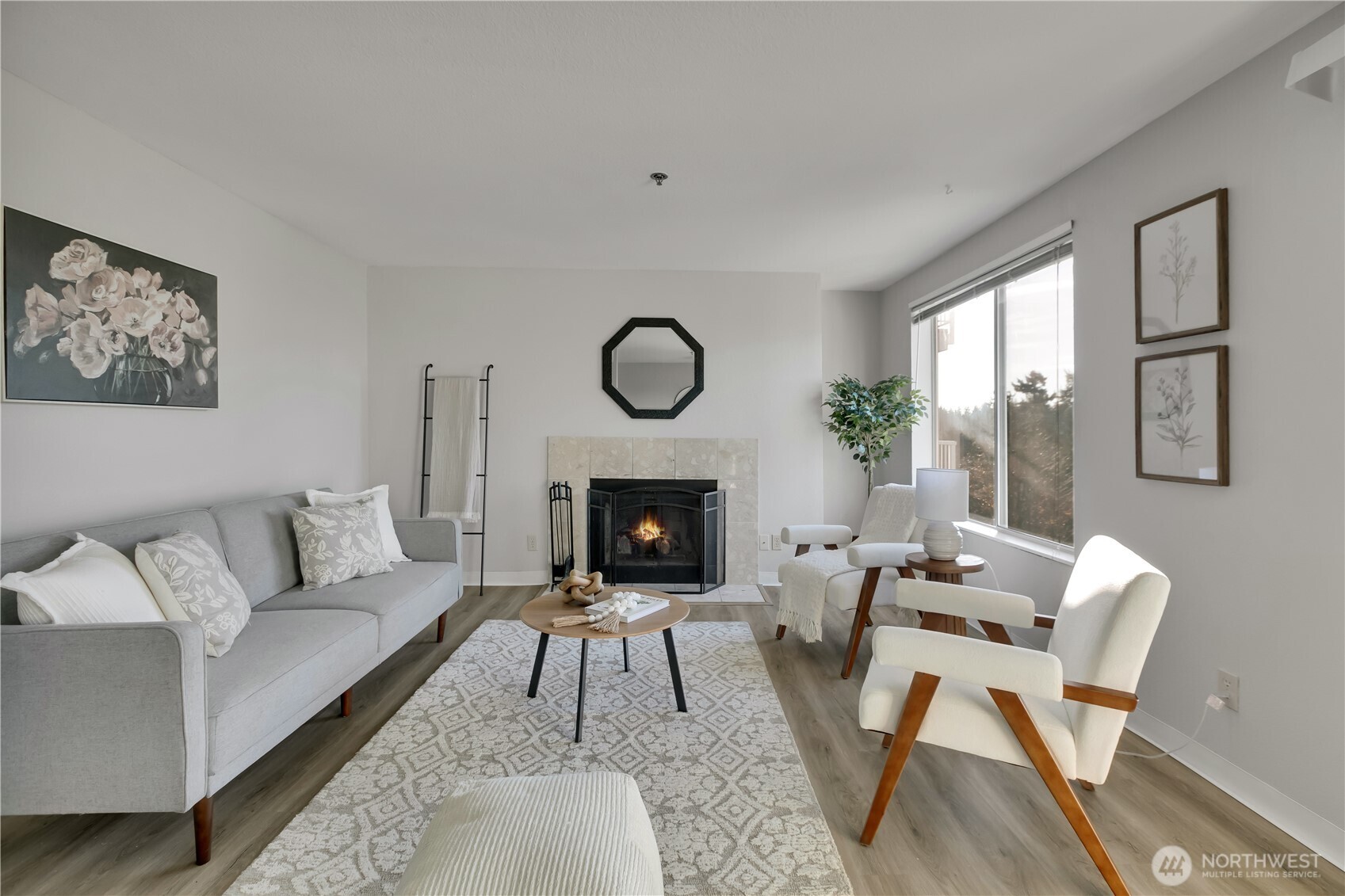 28610 16th Avenue S #303, Federal Way, WA 98003