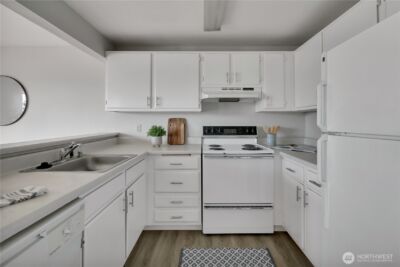 28610 16th Avenue S #303, Federal Way, WA 98003 - Photo 8