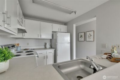 28610 16th Avenue S #303, Federal Way, WA 98003 - Photo 10