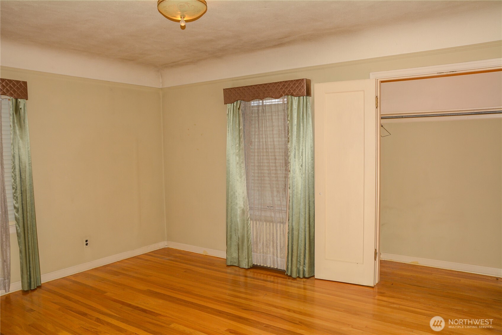 206 E 3rd Avenue , Ritzville, WA 99169