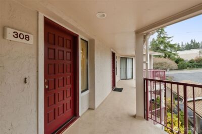 9920 NE 119th Street #308, Kirkland, WA 98034 - Photo 3