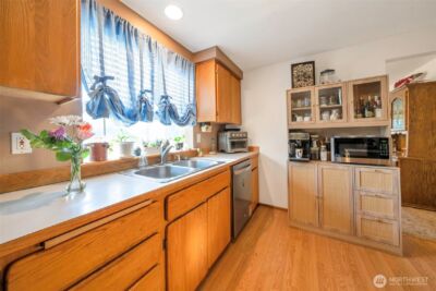 824 130th Street E, Parkland, WA 98445 - Photo 10