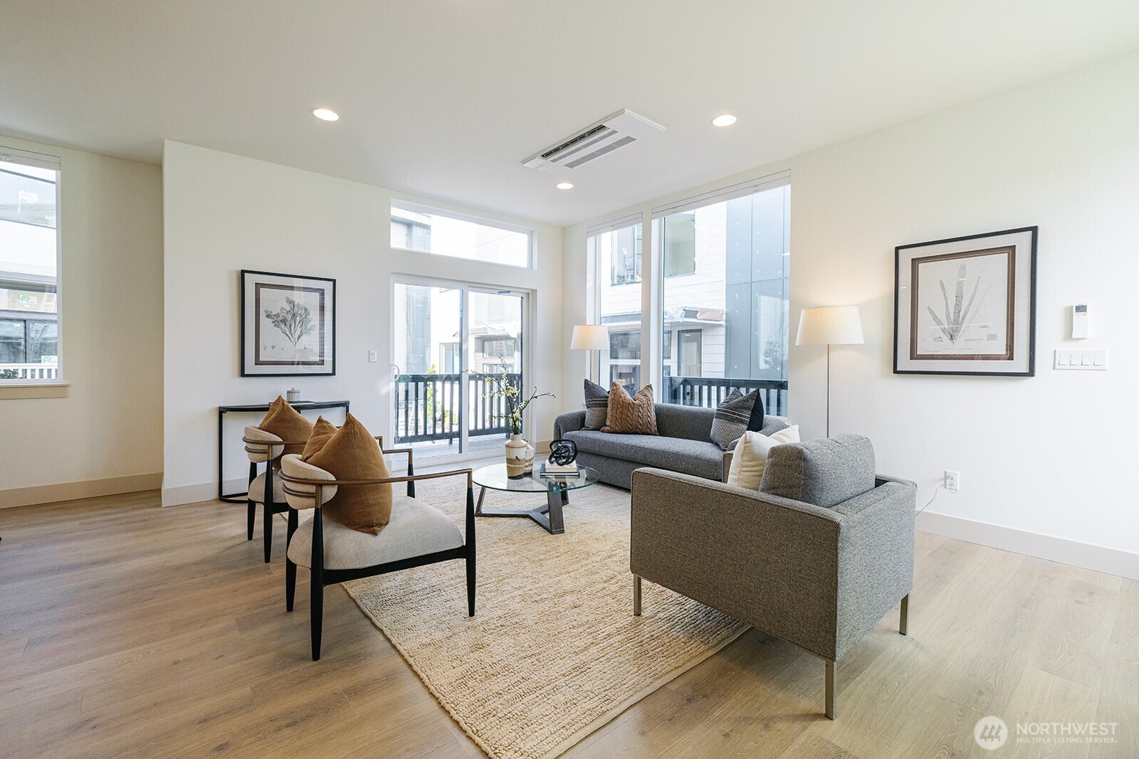 3007 S Dakota Street , Seattle, WA 98108