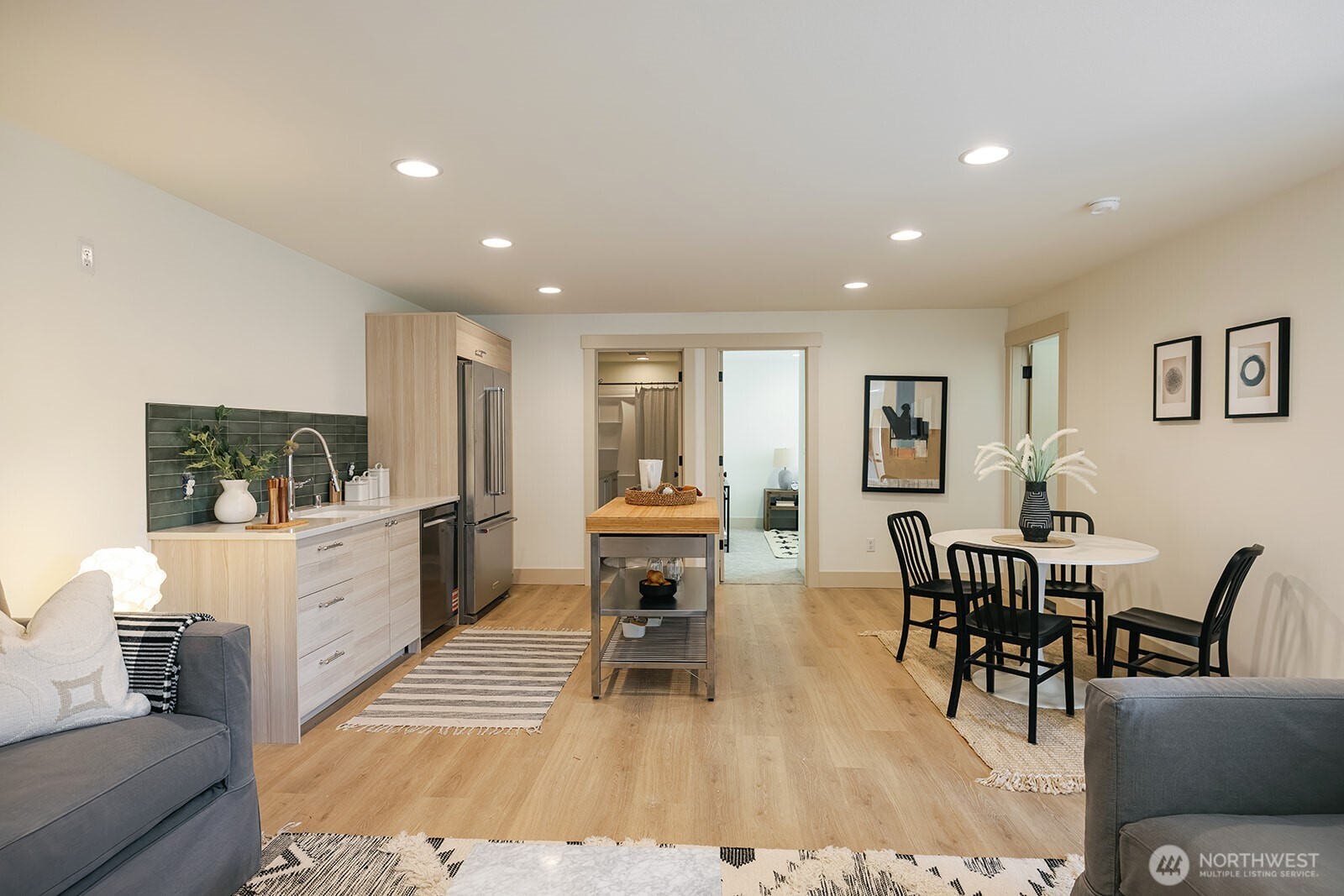 3007 S Dakota Street , Seattle, WA 98108