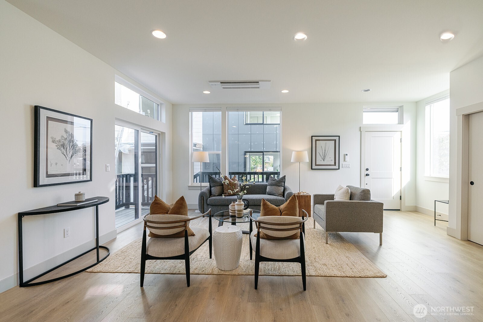 3007 S Dakota Street , Seattle, WA 98108