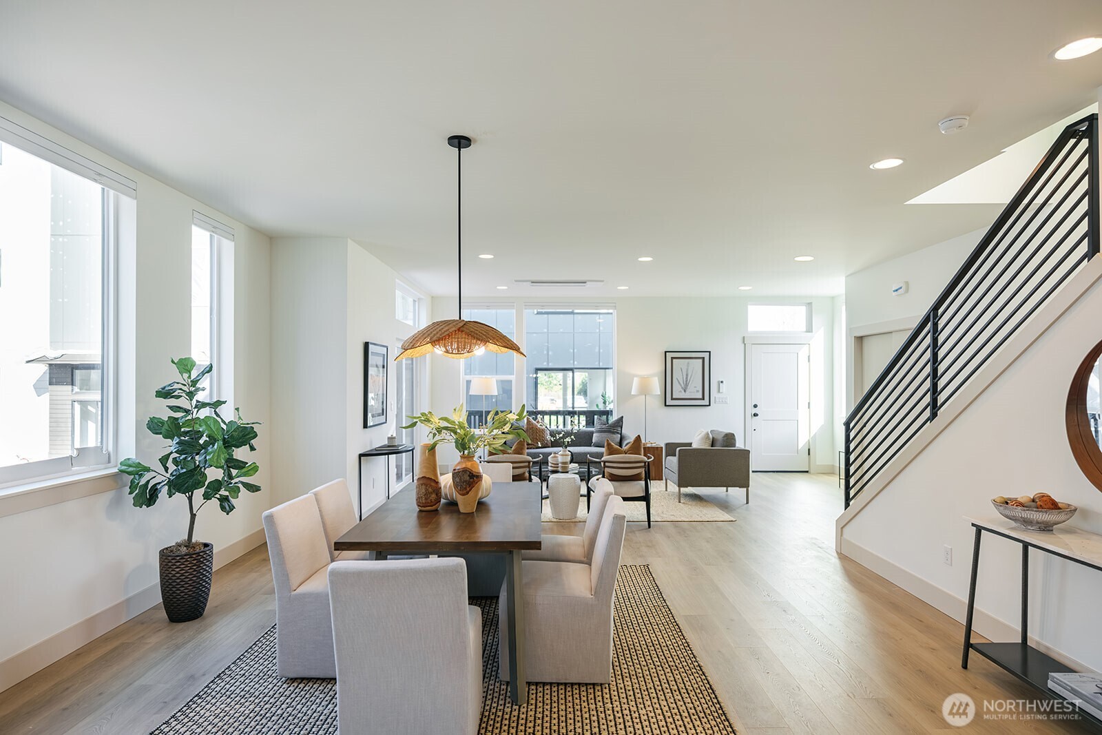 3007 S Dakota Street , Seattle, WA 98108