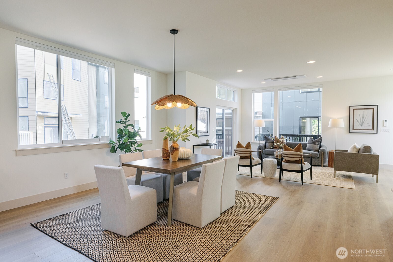 3007 S Dakota Street , Seattle, WA 98108