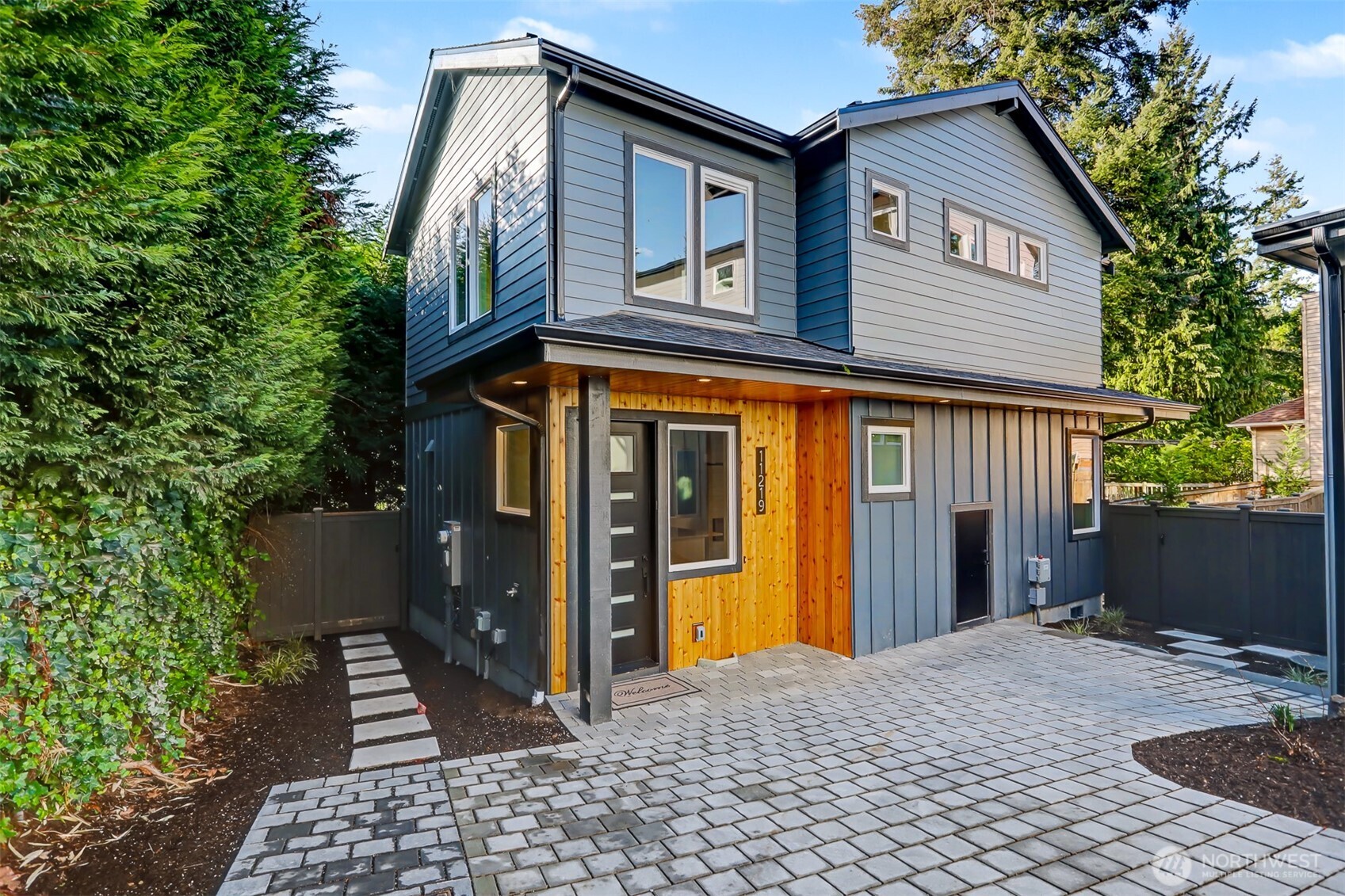 11219 NE 95th Street , Kirkland, WA 98033