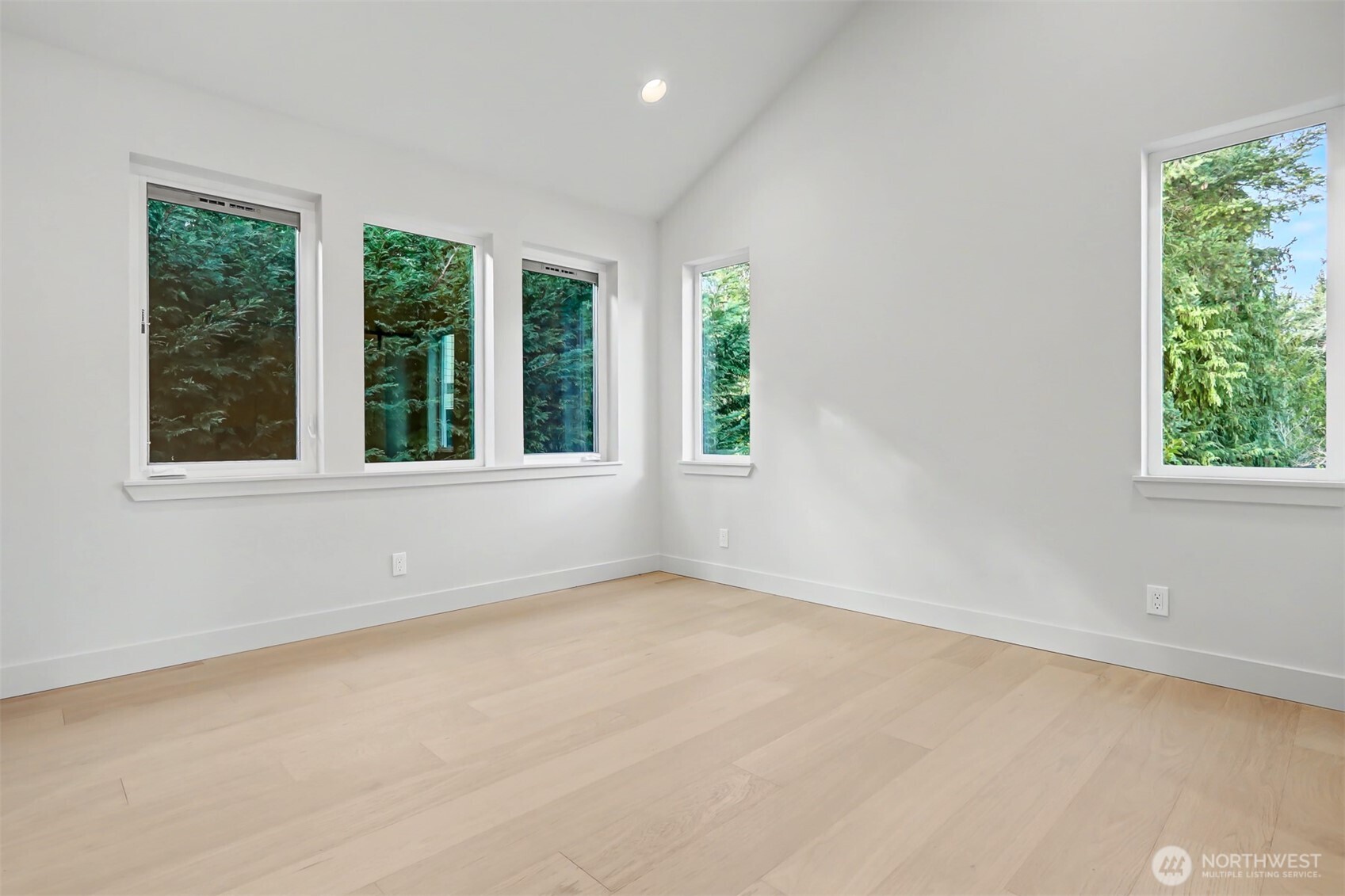 11219 NE 95th Street , Kirkland, WA 98033