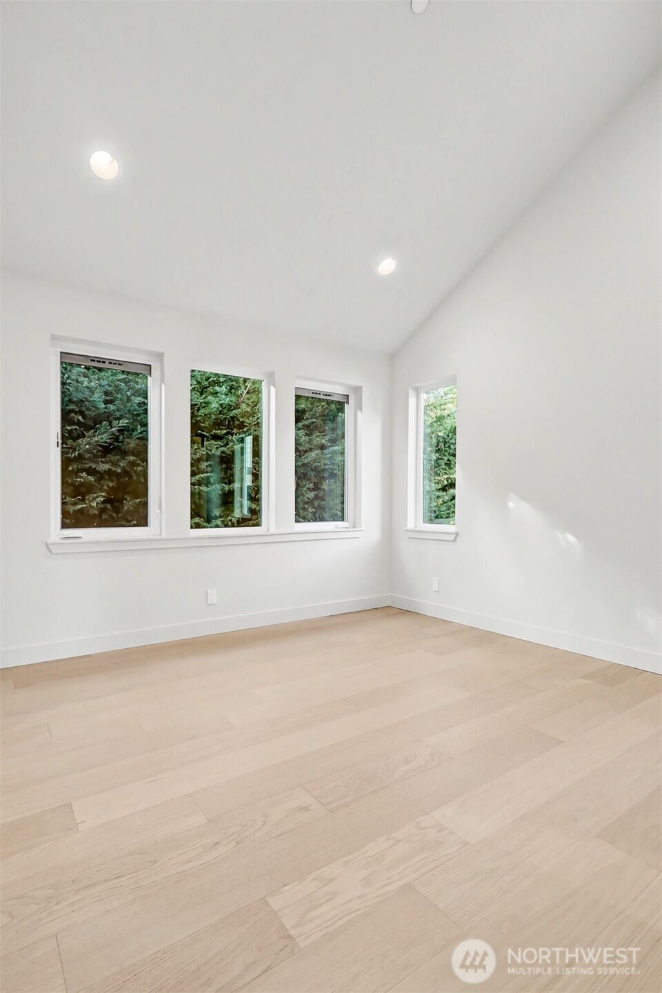 11219 NE 95th Street , Kirkland, WA 98033