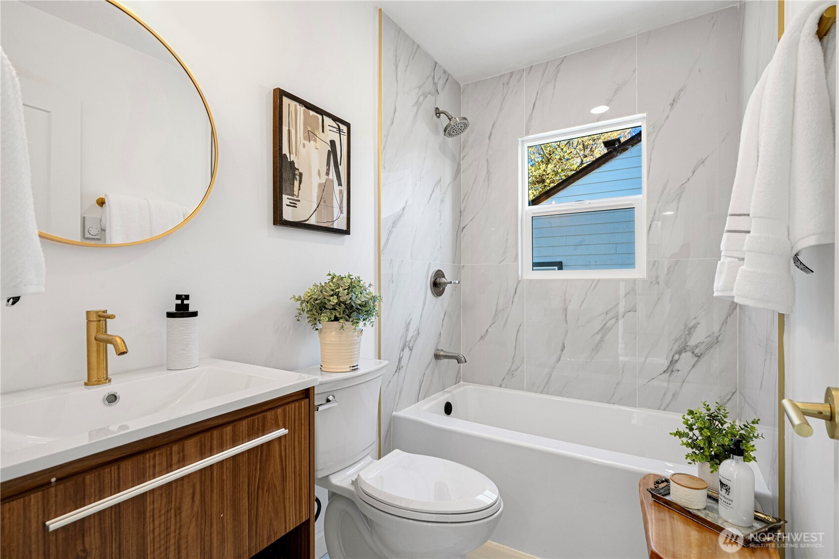 3538 SW Southern Street , Seattle, WA 98126